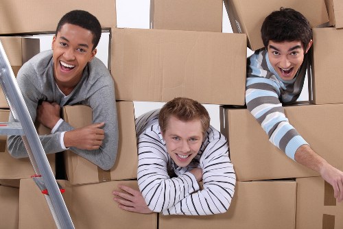 Moving team handling flats and access challenges in West Kensington