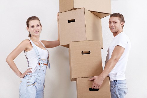 Residential removal van support for flat and house moves